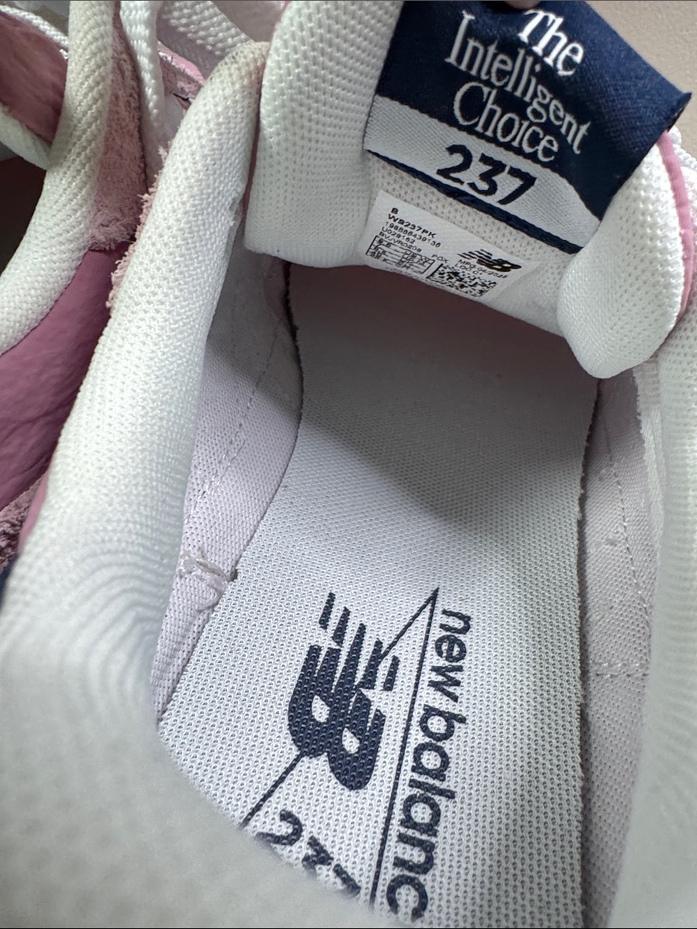 New Balance 237 Sneaker - Women's size 8.5 - Picture 5 of 12